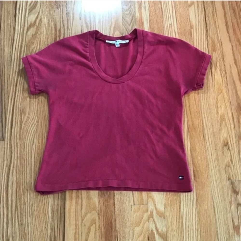 Vintage Tommy Hilfiger Women’s Form Fitting Red Short Sleeved T-Shirt With Scoop